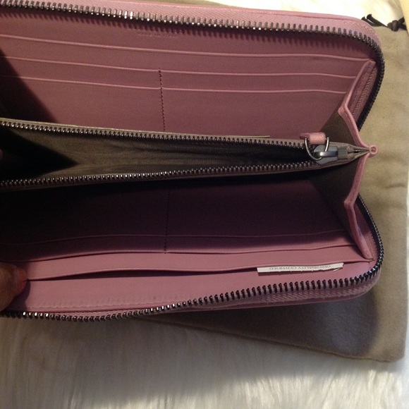 BOTTEGA VENETA ZIP-AROUND WALLET - Picture 3 of 11